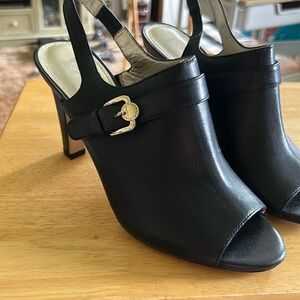 Anne Klein black open toe shoes